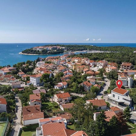 Stunning Apartment In Pjescana Uvala With Wifi Luaran gambar